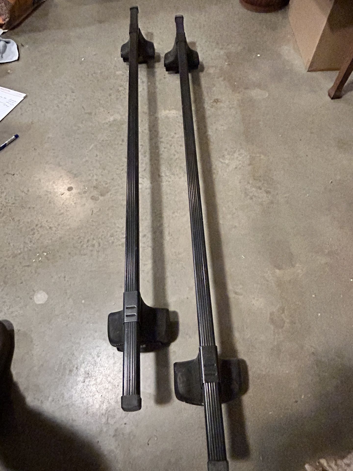58” Thule Squarebars and 4 Rapid Traverse Feet