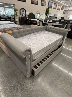 DAY BED