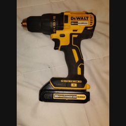 DeWalt 1/2 In Brushless Drill With Battery