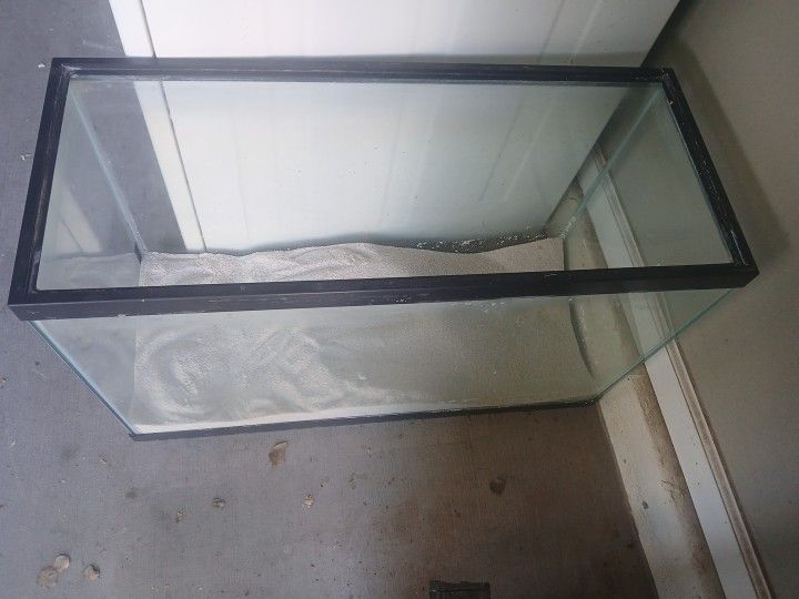 Fish Tank 30 Gal