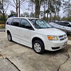 09 Dodge Grand Caravan (wheelchair Accessible)
