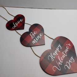 New Valentines Day Hanging Decor. Hearts
