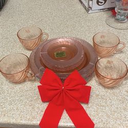 New Arcoroc Dinnerware Pink Set France 