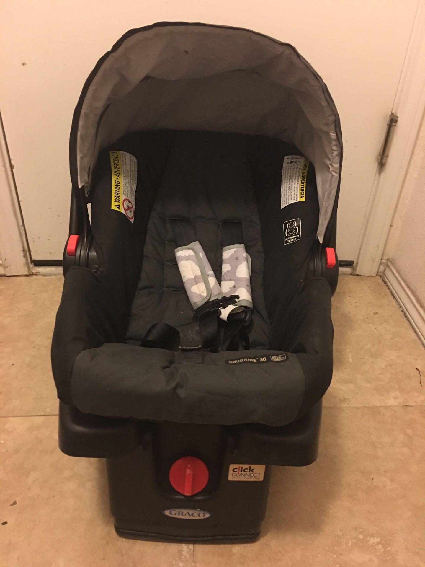 Infant car seat with base ( manufacture date:2019)