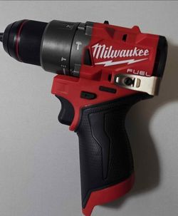 Milwaukee
M12 FUEL 12V Lithium-Ion Brushless Cordless 1/2 in. Drill Driver (Tool-Only)