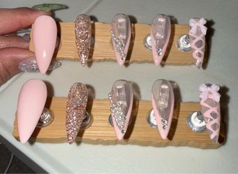 Press on nails