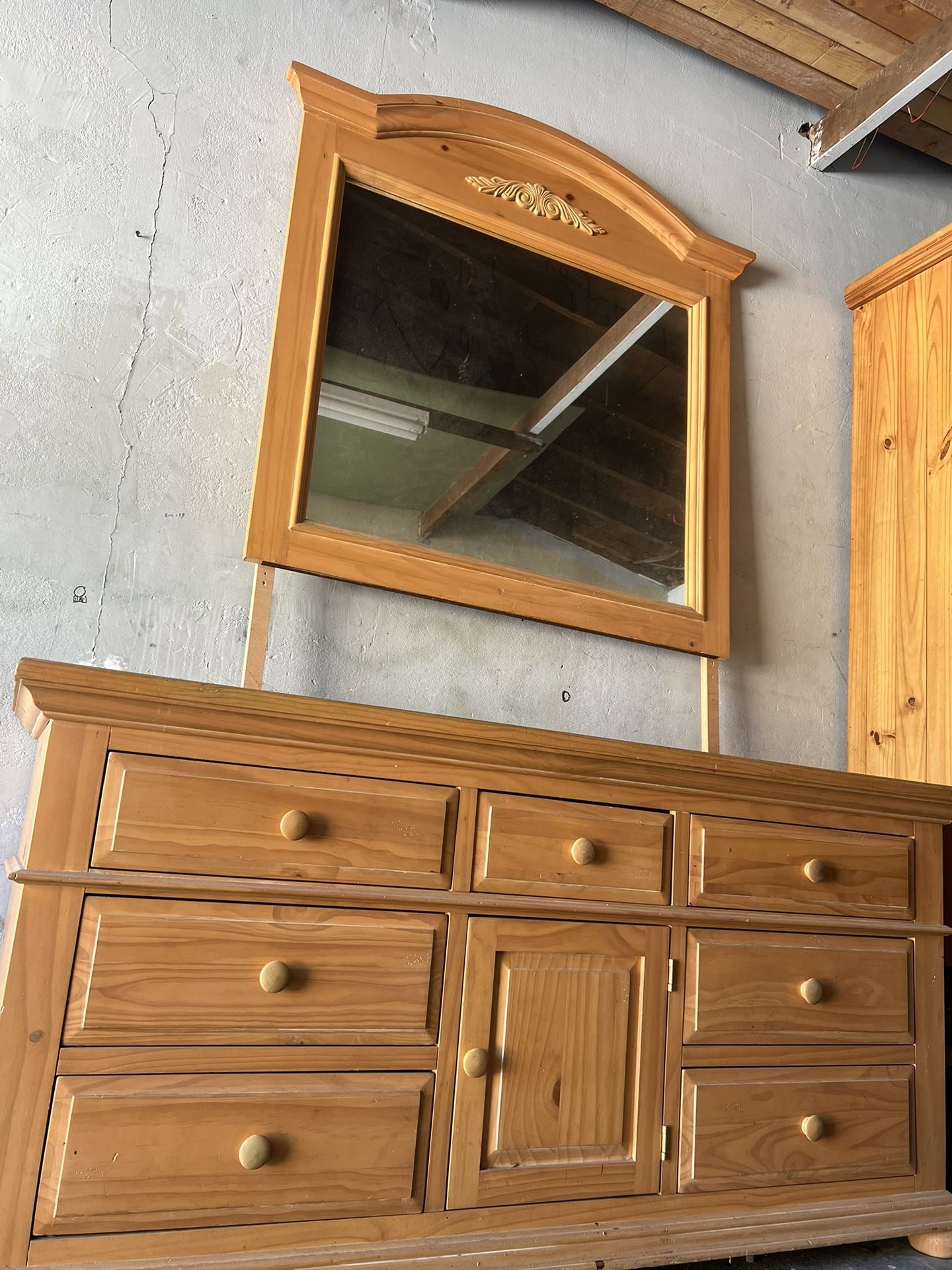 Broyhill Dresser And Mirror