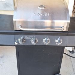 Barbecue Propane Grill 