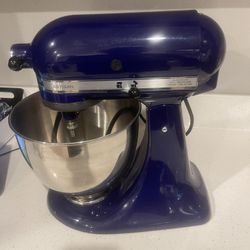 Kitchen Aid Artisan 5 Quart Mixer 
