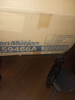 en Motion papertowel dispenser   automated stainless steel