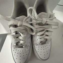 Nike Air Force One Sz5 Kids White Athletic Shoes 