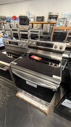 New Stove with factory warranty!!