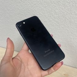 iPhone 7 32GB Unlocked 