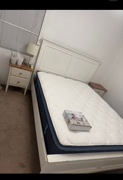 Queen Bed