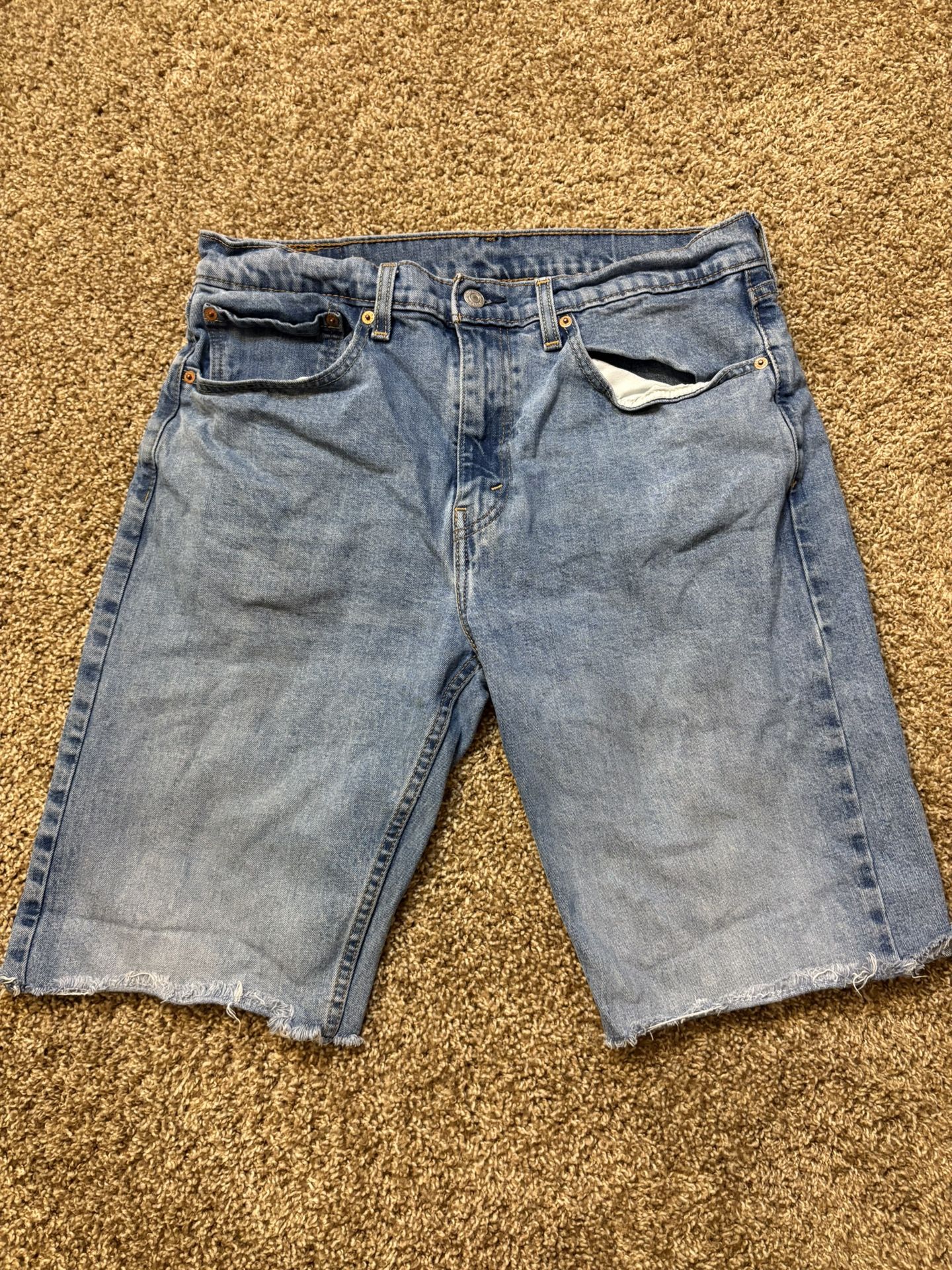 Levi's 505 Light Wash Cut Off Denim Shorts Mens Size 34