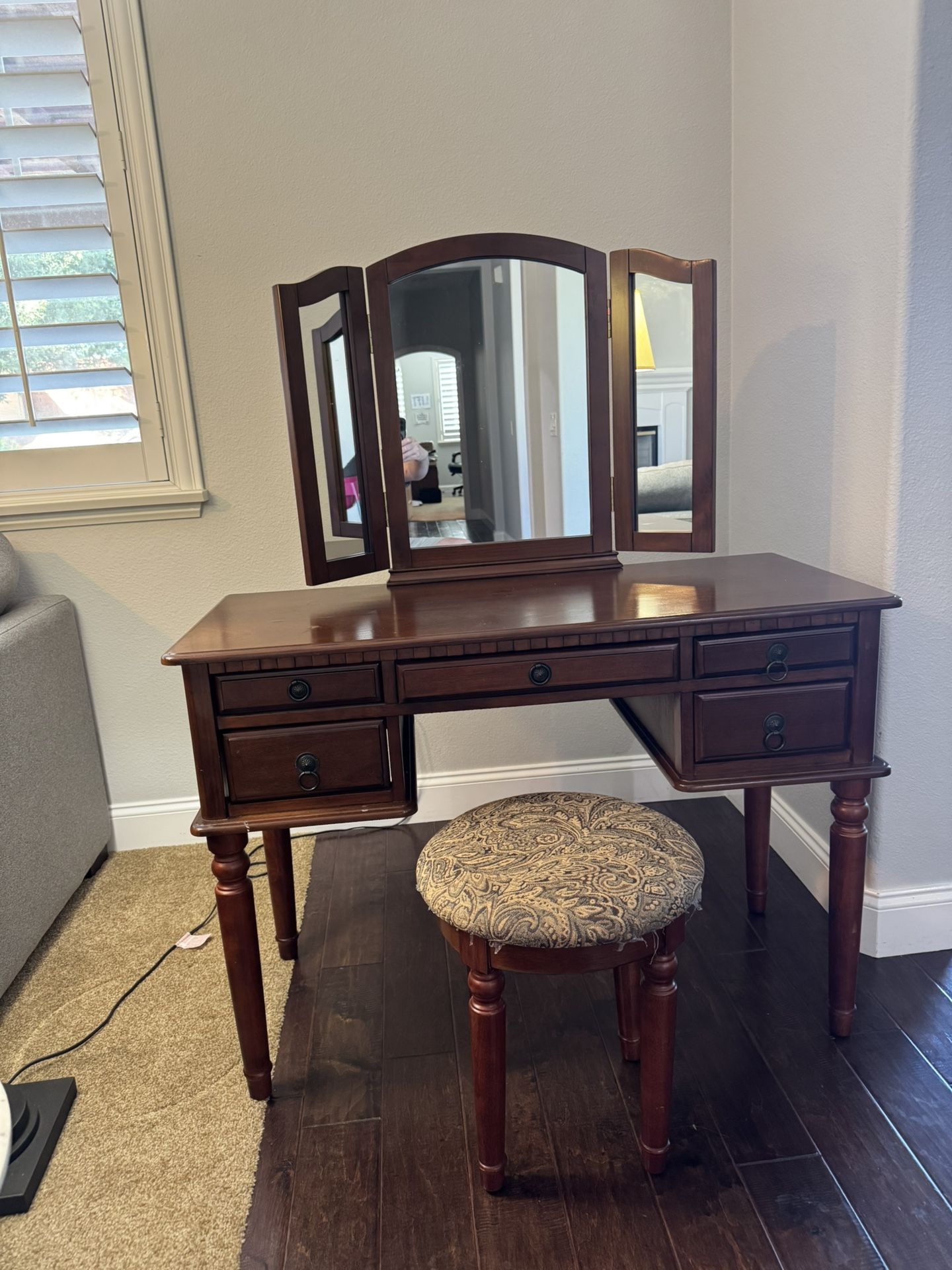 Small Vanity & Stool