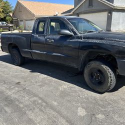 2005 Dodge Dakota