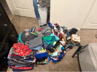Have lots of boys clothe size 7t to 16 boys