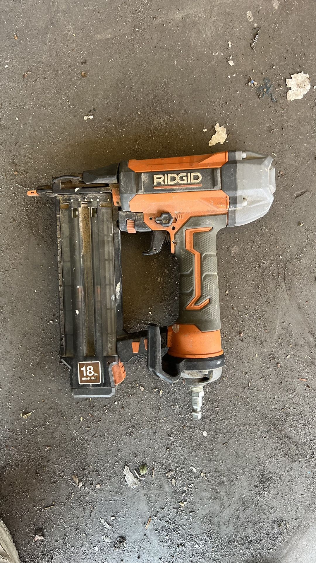 Ridgid R213BNF Brad Nailer