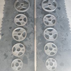 Olympic Weight Set Includes 7ft Solid 45lb Bar 2x25lbs 4x10lbs 2x5lbs 2x2½lbs That's 150lbs with bar