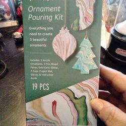 19 Piece Ornament Pouring Kit Makes Three Ornaments New In Box $5 Each