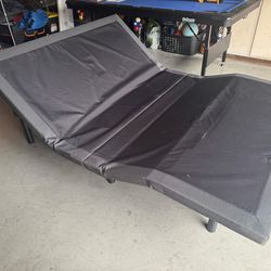 Adjustable Base, Queen, Like New, Perfect Condition