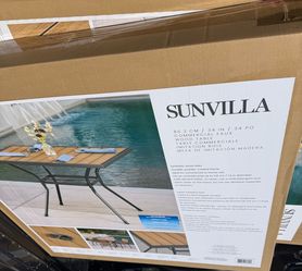 Sunvilla Bistró table new in box