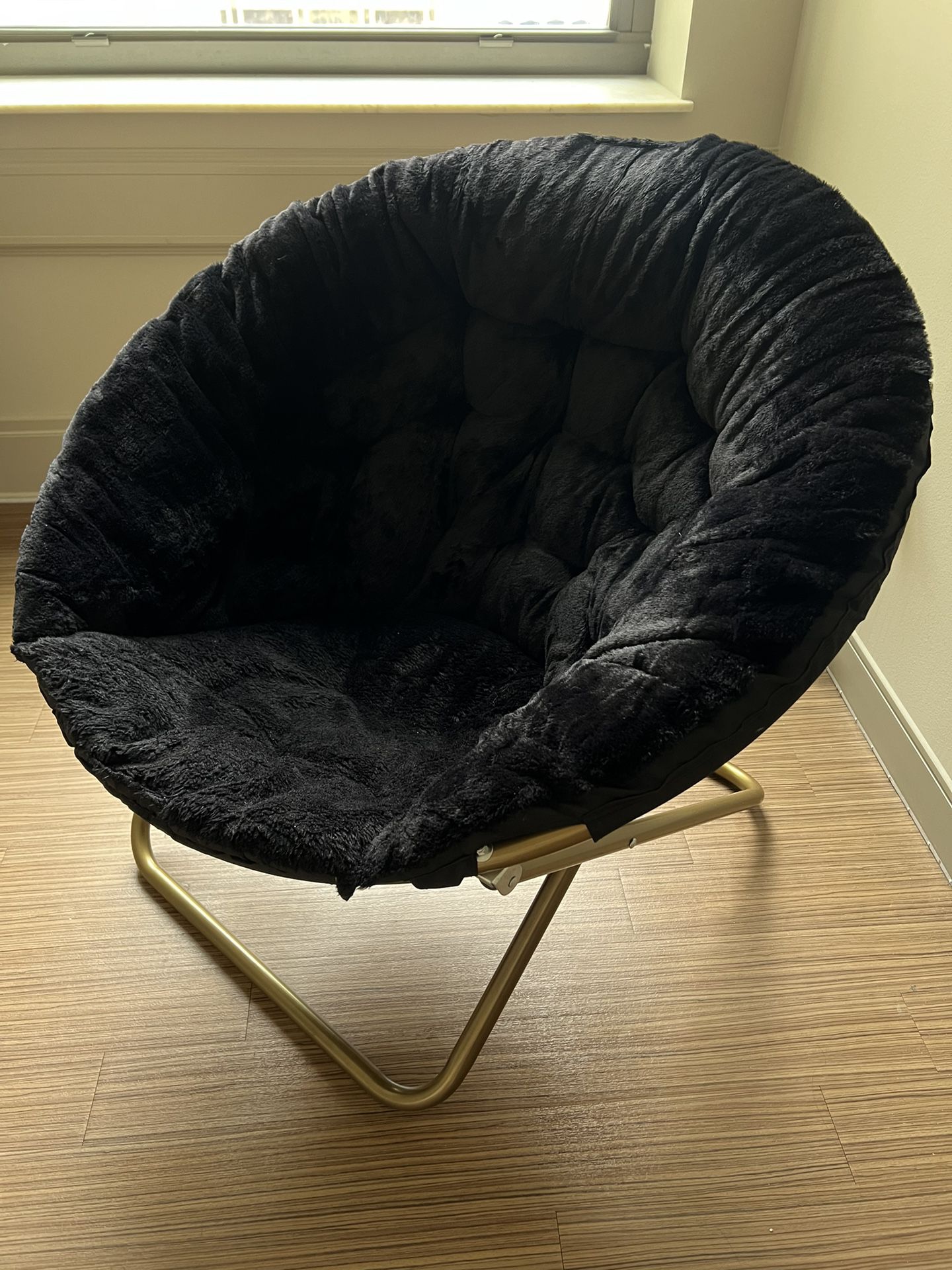 Amazon Saucer Chair