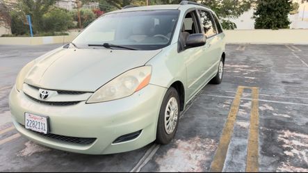 2007 Toyota Sienna · CE Minivan 4D