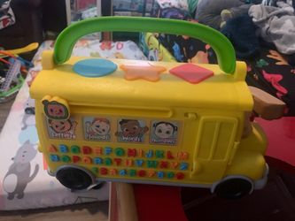 Cocomelon school bus