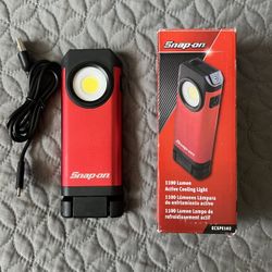 Snap On 1,100 Lumen Active Cooling Pocket Light