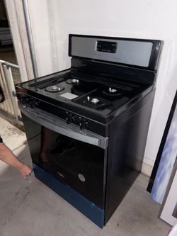 NEW Whirlpool Gas Range WFG515S0J - Never Installed