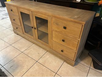 Tv stand
