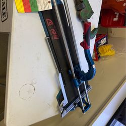 Tile cutter