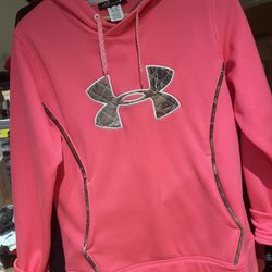 Hoodie Pink Under Armour M or L Excellent Condition 