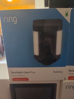 Ring Spotlight Cam Plus Battery Outdoor Camera