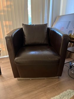Barrel Chair