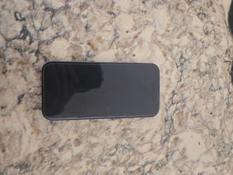 Unlocked Black IPhone 15 128GB & Apple SE 44mm 2nd gen with GPS cellular option