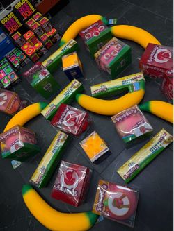 SQUEEZY bananas strawberry’s peaches butter & cheese