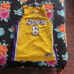 KOBE BRYANT JERSEY 