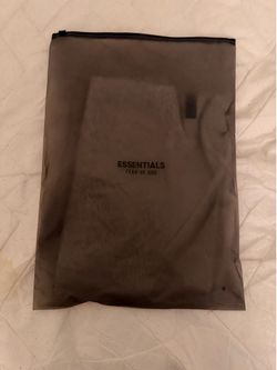 Men’s Small Essential Shirt