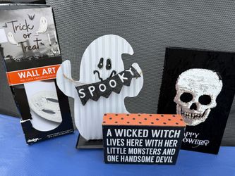 Design Group & Quill Paper Halloween Skull, Ghost, Witch Wall Art & Signs