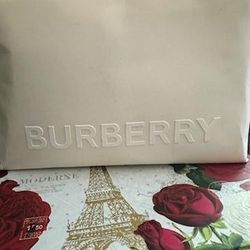 BURBERRY MAKE UP BAG