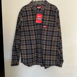 Milwaukee Flannel/sweater 