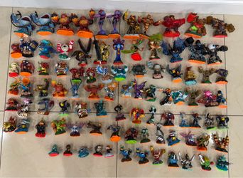100+ Skylander lot / Pick Some or buy whole