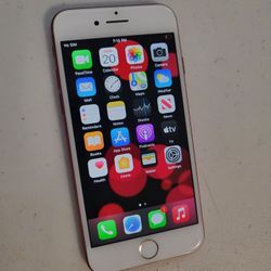 Apple iPhone 7 128 GB T-MOBILE BY METRO PC. COLOR RED. WORK VERY WELL. GOOD CONDITION. 