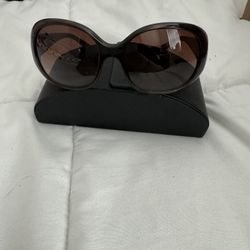 Ladies PRADA sunglasses 
