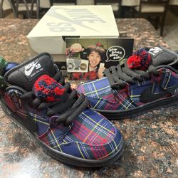 Nardwuar Nike Sb Dunk Low 