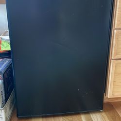 Mini Fridge 
