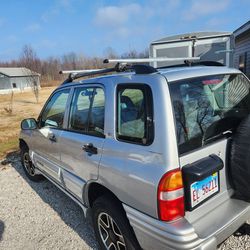 2003 Chevrolet Tracker